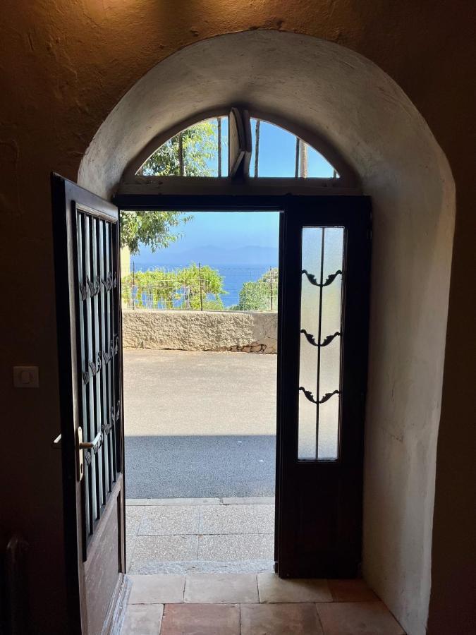 Charmant Duplex Au Coeur De Cargese Vue Mer ภายนอก รูปภาพ